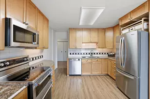 6933 N Kedzie Ave, Chicago, IL 60645 - Photo 8