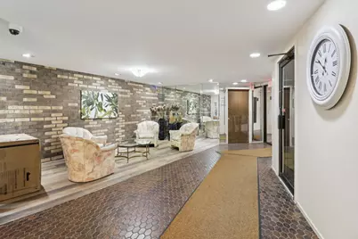 3300 N Carriageway Drive #309, Arlington Heights, IL 60004 - Photo 2