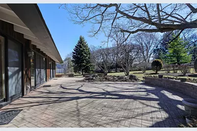 995 Norman Avenue, Gurnee, IL 60031 - Photo 2