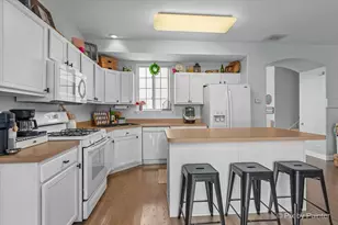 6421 Cherrywood Ct, Fox Lake, IL 60020 - Photo 14