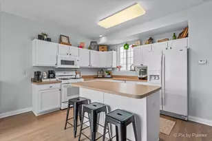 6421 Cherrywood Ct, Fox Lake, IL 60020 - Photo 12