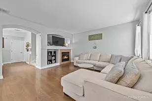 6421 Cherrywood Ct, Fox Lake, IL 60020 - Photo 10