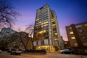 5740 N Sheridan Rd, Chicago, IL 60660 - Photo 1
