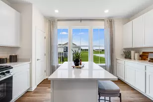 424 Red Oak Cir, Volo, IL 60020 - Photo 4