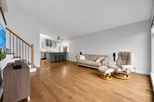 32 W Taylor Rd, Lombard, IL 60148 - Photo 4