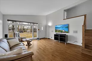 32 W Taylor Rd, Lombard, IL 60148 - Photo 2