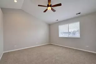 2310 Shiloh Dr, Aurora, IL 60503 - Photo 10