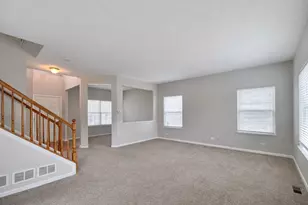 2310 Shiloh Dr, Aurora, IL 60503 - Photo 4