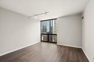 70 W Huron St, Chicago, IL 60654 - Photo 16