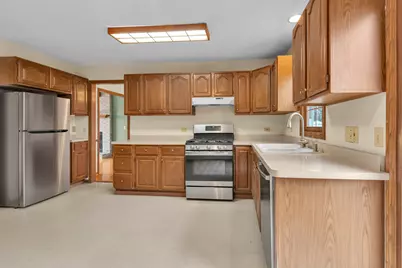 3702 Biscayne Road, McHenry, IL 60050 - Photo 10