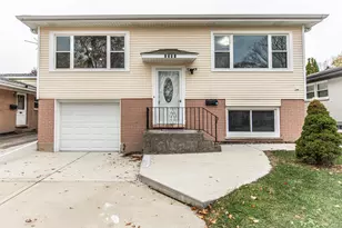1338 S Dunton Ave, Arlington Heights, IL 60005 - Photo 1