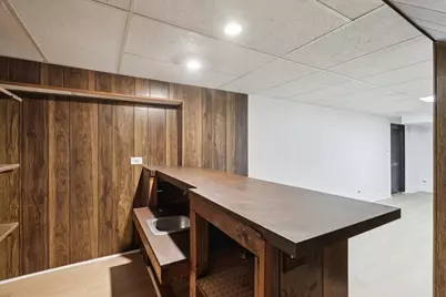 105 W Dover Drive, Mount Prospect, IL 60056 - Photo 30