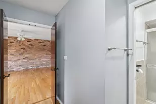 105 W Dover Dr, Mount Prospect, IL 60056 - Photo 16