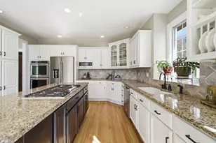 121 Boulder Dr, Lake in the Hills, IL 60156 - Photo 14