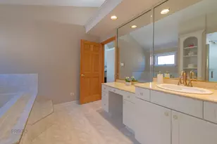 1634 N 74th Ct, Elmwood Park, IL 60707 - Photo 24