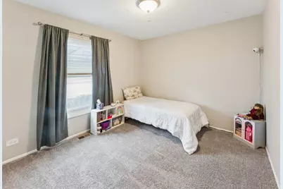 1520 Yorkshire Drive, Hanover Park, IL 60133 - Photo 22