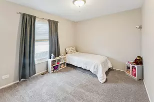 1520 Yorkshire Dr, Hanover Park, IL 60133 - Photo 22