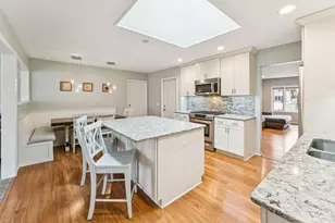 1520 Yorkshire Dr, Hanover Park, IL 60133 - Photo 8