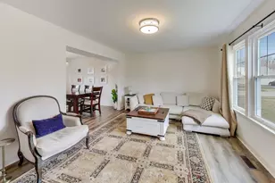 270 Pebblestone Rd, Naperville, IL 60565 - Photo 6