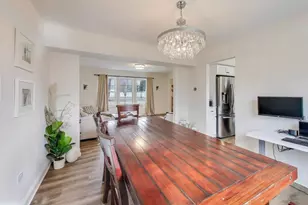 270 Pebblestone Rd, Naperville, IL 60565 - Photo 10