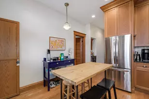 2724 N Troy St, Chicago, IL 60647 - Photo 10