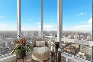 14 W Superior St, Chicago, IL 60654 - Photo 8