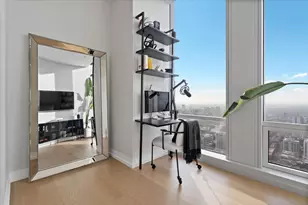 14 W Superior St, Chicago, IL 60654 - Photo 22