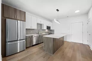 27 W Park Blvd, Villa Park, IL 60181 - Photo 2