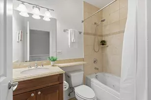 2249 W Irving Park Rd, Chicago, IL 60618 - Photo 18