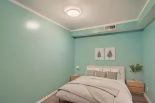 8151 S Bennett Ave, Chicago, IL 60617 - Photo 18