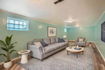 8151 S Bennett Avenue, Chicago, IL 60617 - Photo 16