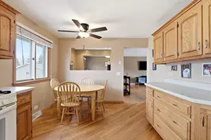 130 N Horner Ln, Mount Prospect, IL 60056 - Photo 8