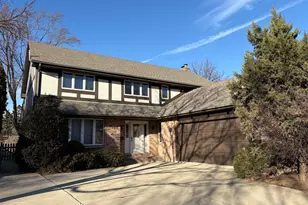 309 W Maple St, Hinsdale, IL 60521 - Photo 1