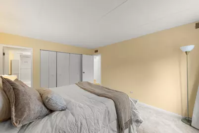 8000 Woodglen Lane #102, Downers Grove, IL 60516 - Photo 12