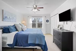 308 Skyvue Ln, Schaumburg, IL 60194 - Photo 16