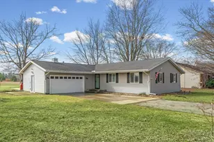 1432 Country Club Ln, Loda, IL 60948 - Photo 2