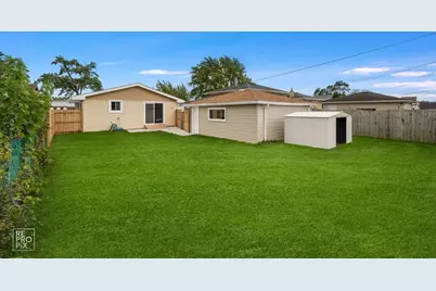 7616 S 78th Avenue, Bridgeview, IL 60455 - Photo 10