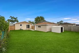 7616 S 78th Ave, Bridgeview, IL 60455 - Photo 10