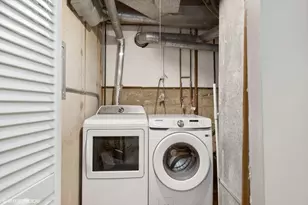 1930 Songsparrow Ct, Schaumburg, IL 60173 - Photo 22