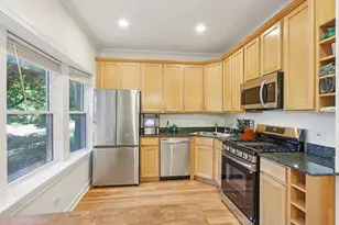 4045 N Southport Ave, Chicago, IL 60613 - Photo 4