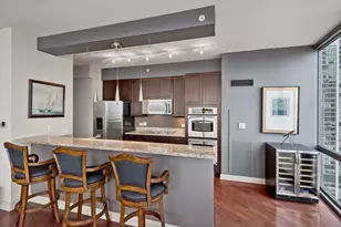 1235 S Prairie Ave, Chicago, IL 60605 - Photo 4