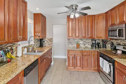 249 N Craig Place, Lombard, IL 60148 - Photo 6