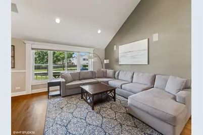 651 Garth Road, Wheeling, IL 60090 - Photo 4