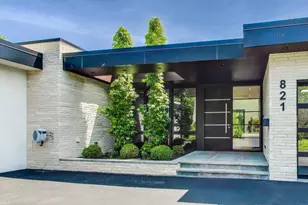 821 Harms Rd, Glenview, IL 60025 - Photo 4