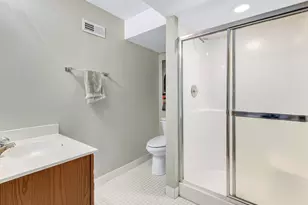 412 Lawrence Ave, Glen Ellyn, IL 60137 - Photo 22