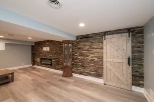 5049 N Oak Park Ave, Chicago, IL 60656 - Photo 24