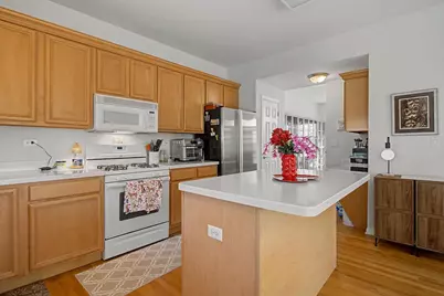 2047 Swan Lane, Batavia, IL 60510 - Photo 10