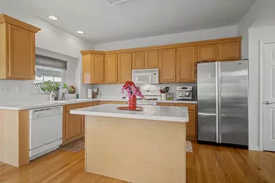 2047 Swan Lane, Batavia, IL 60510 - Photo 8