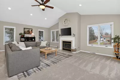 6766 Valley View Drive, Downers Grove, IL 60516 - Photo 12