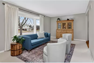 6766 Valley View Drive, Downers Grove, IL 60516 - Photo 2